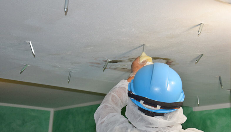 Iniezioni di resina per fermare le infiltrazioni di acqua