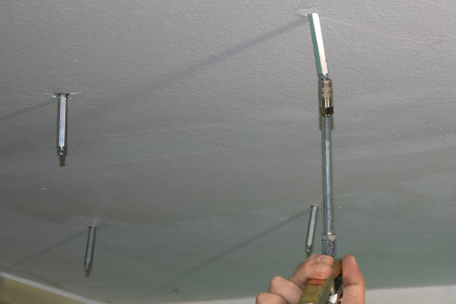 Infiltrazioni: acqua e umidità nell’autorimessa. Il risanamento più efficiente è con le schiume poliuretaniche impermeabilizzanti